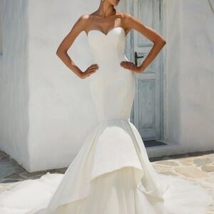 Justin Alexander mermaid gown size 14 NWOT